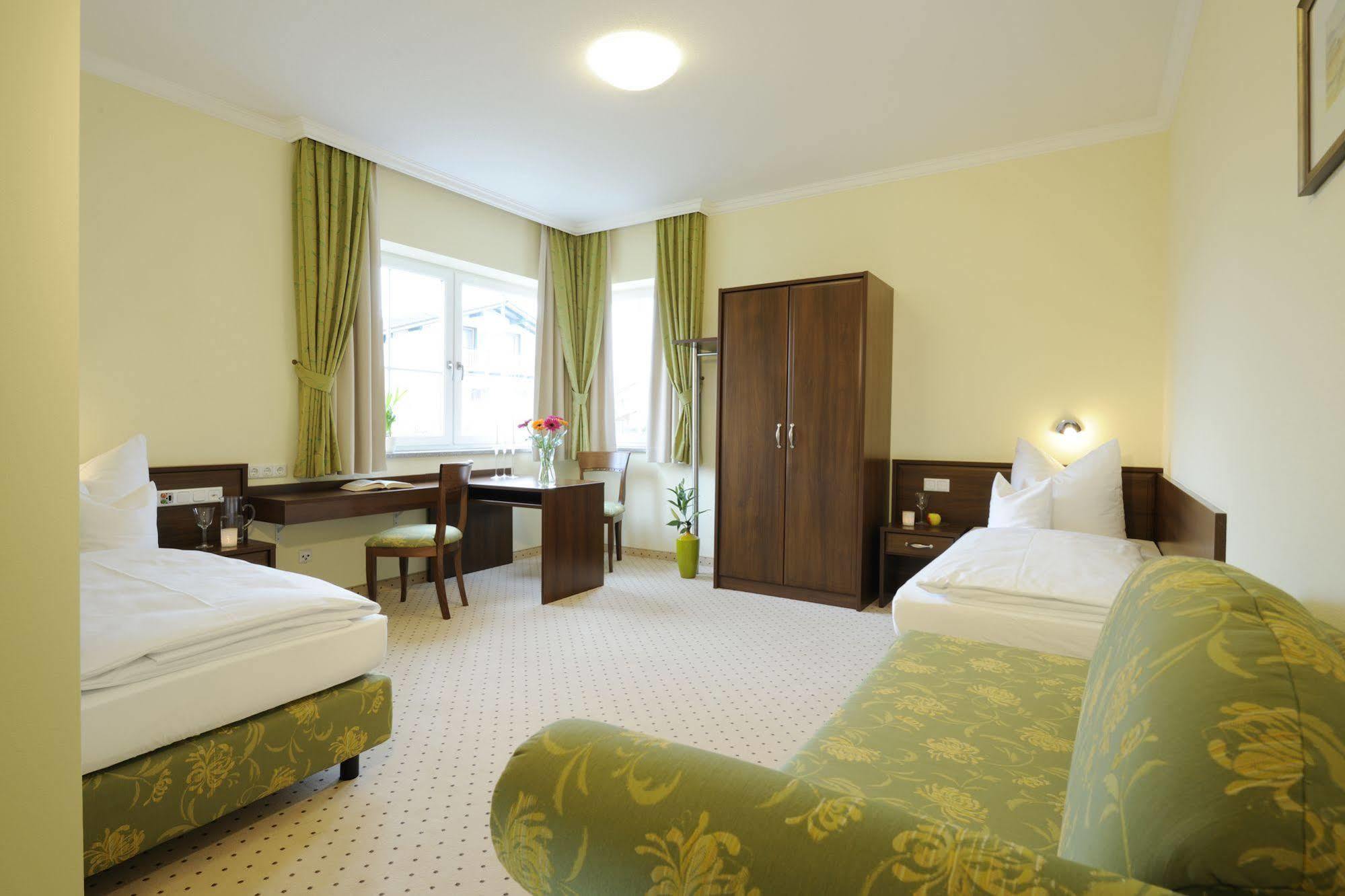 Tittmoning Hotel Inspiration Garni מראה חיצוני תמונה