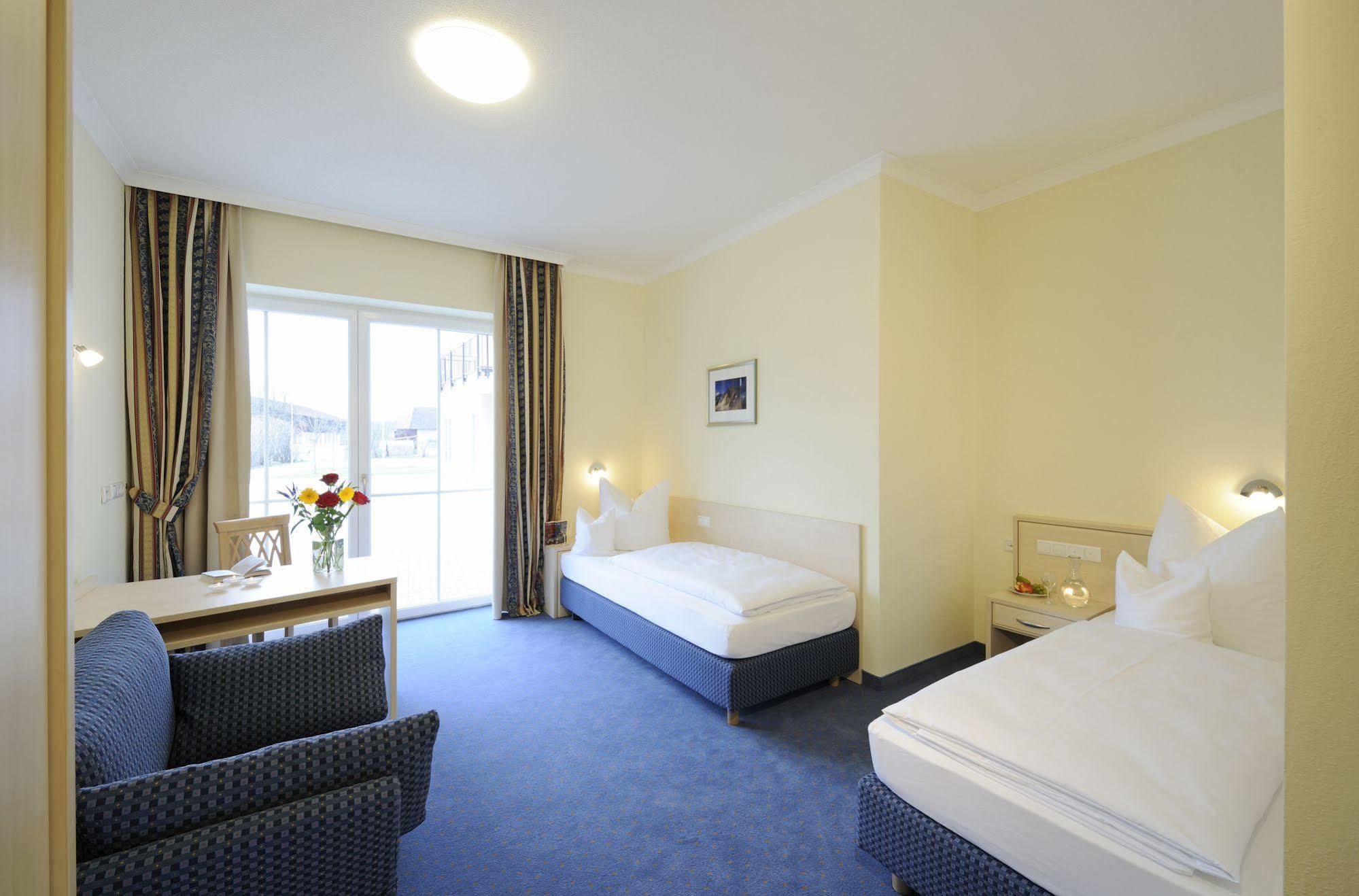 Tittmoning Hotel Inspiration Garni מראה חיצוני תמונה