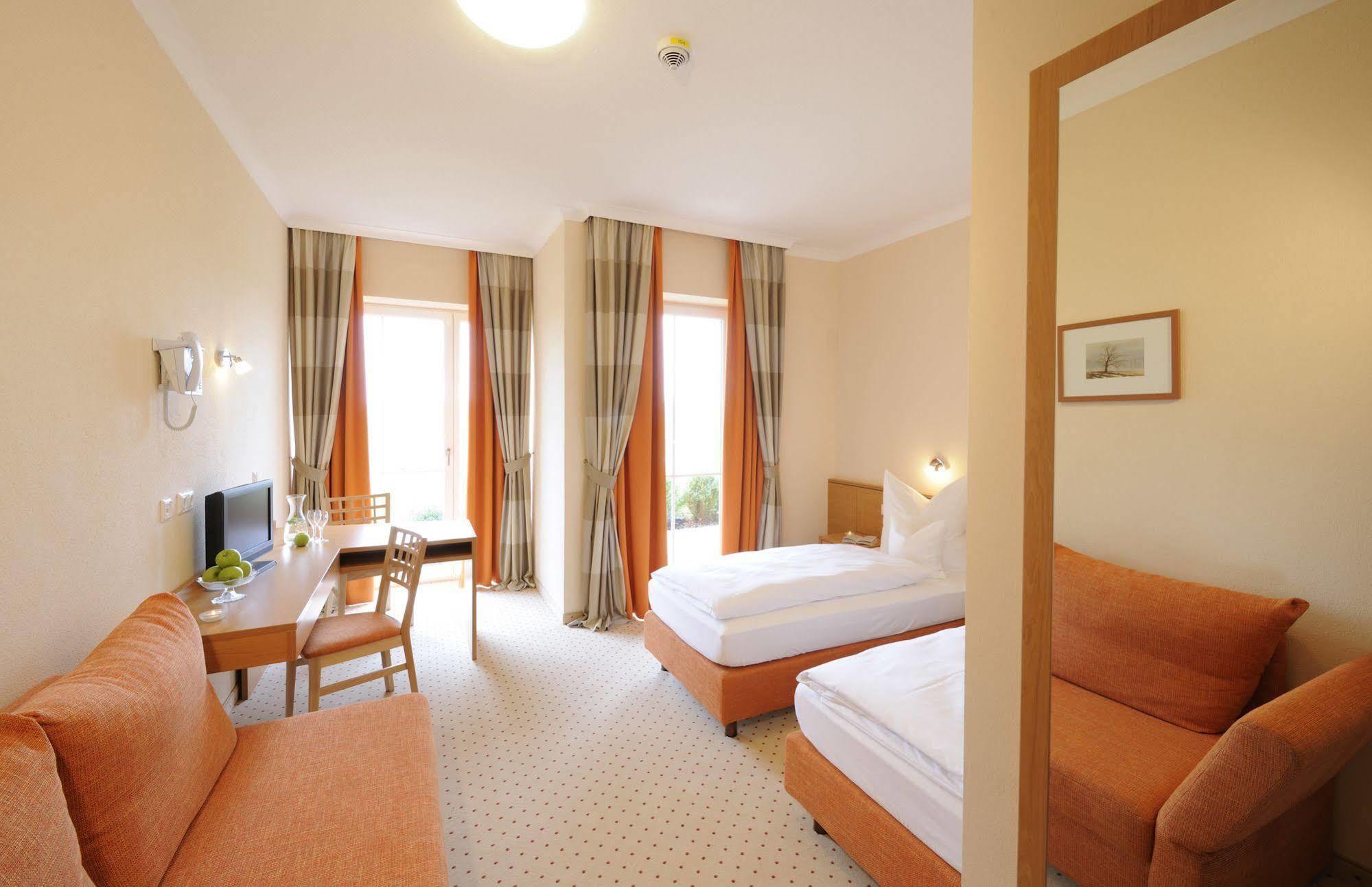 Tittmoning Hotel Inspiration Garni מראה חיצוני תמונה