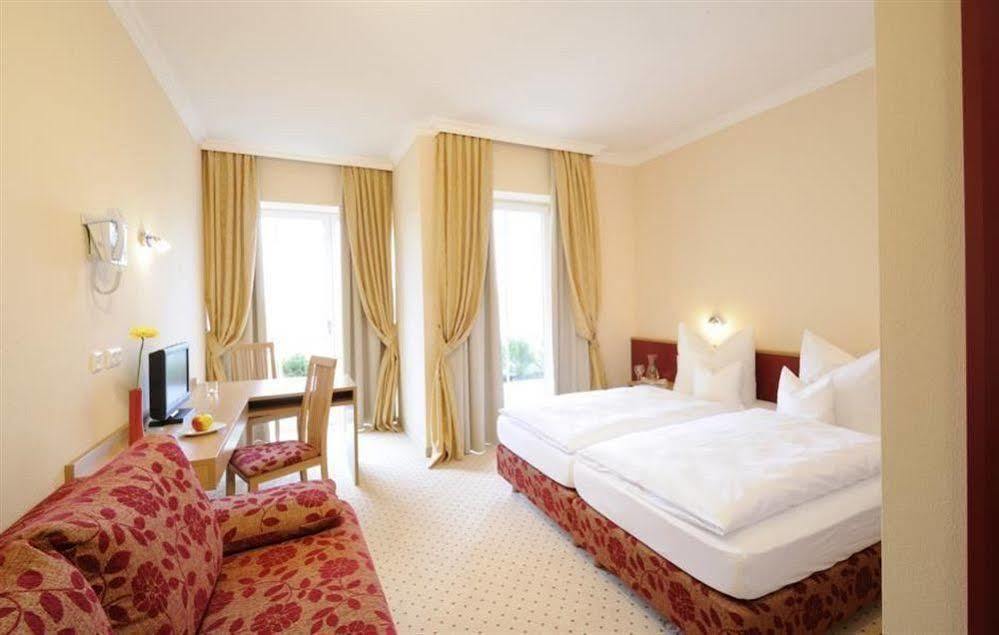 Tittmoning Hotel Inspiration Garni מראה חיצוני תמונה